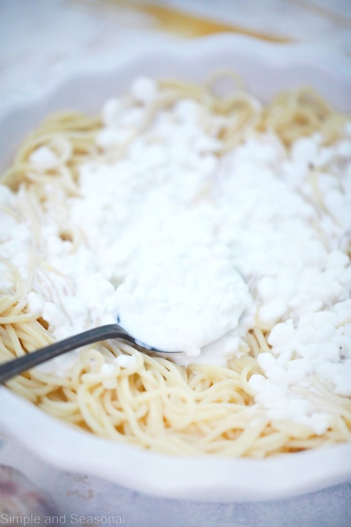 cottage cheese spread over noodle layer