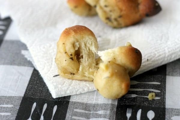 garlic knots open