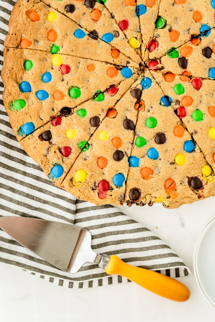 Giant chocolate cookie cake