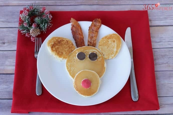 https://simpleandseasonal.com/wp-content/uploads/2015/11/Christmas-breakfast-reindeer-pancakes.jpg