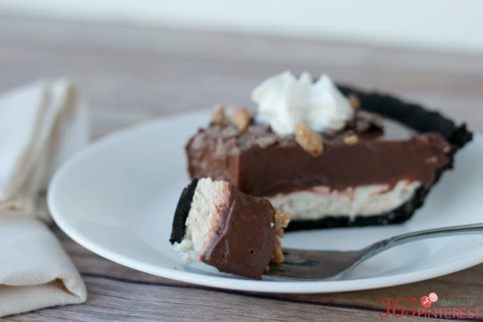 Chocolate Caramel Creme Pie layers