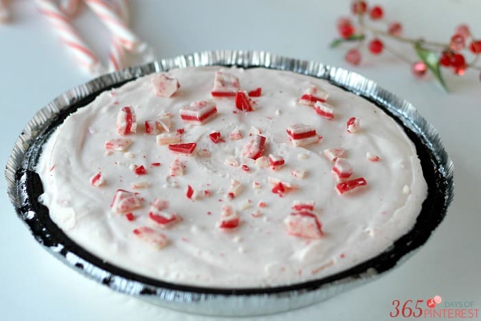 frozen-peppermint-cheesecake-christmas-dessert