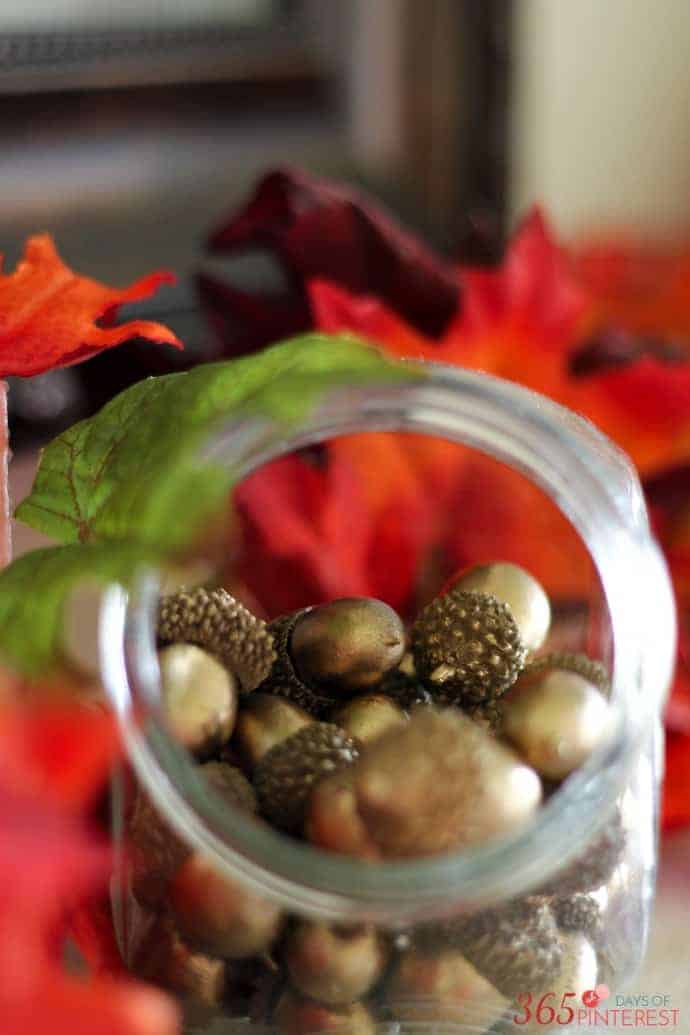 fall-decor-acorn-jar