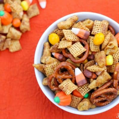 The combination of salty and sweet with just a touch of spicy cinnamon makes this Pumpkin Spice Snack Mix perfect for fall!