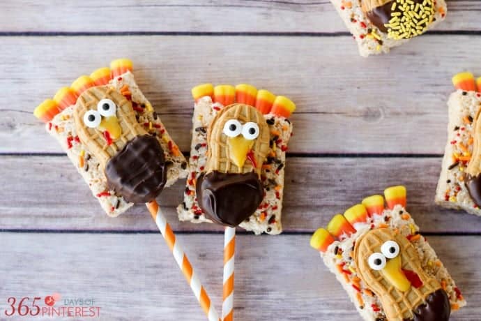 Rice Krispie Treats Turkey - a fun Thanksgiving dessert