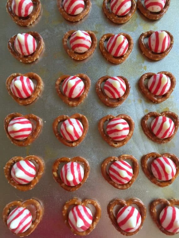 Candy Cane Pretzel Bites easy holiday treat Simple and Seasonal