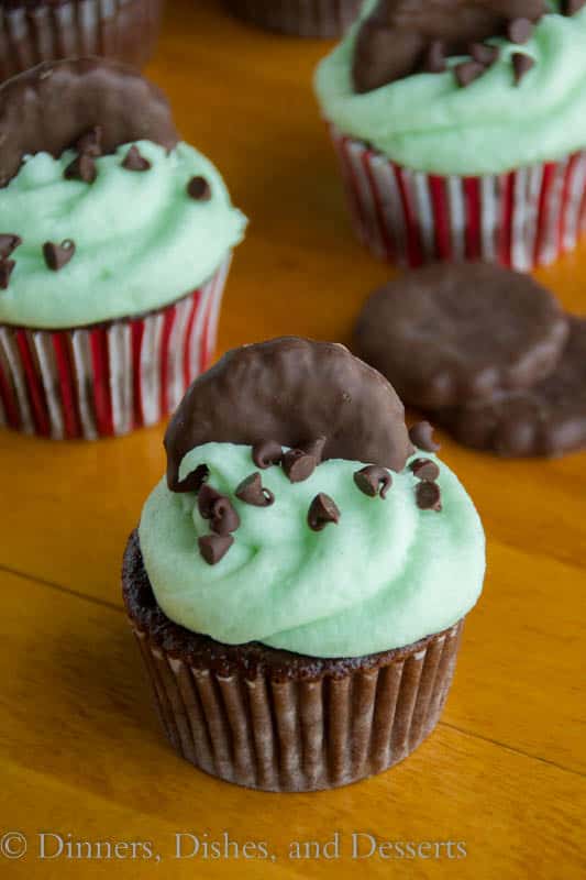 grasshopper-cupcakes-3