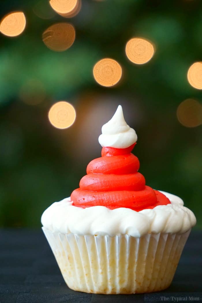 santa-cupcakes