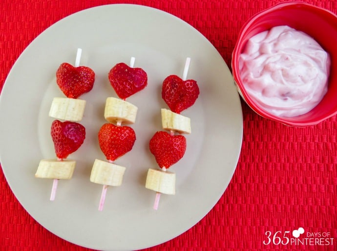 valentine-fruit-kabobs