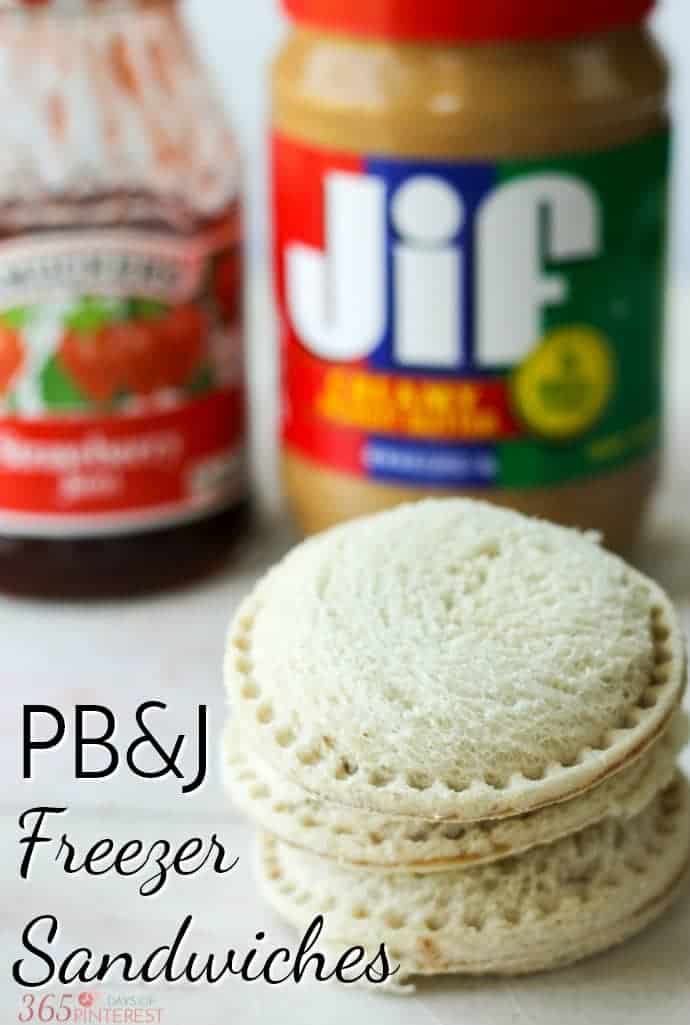 Save time on busy school mornings with these Homemade Peanut Butter and Jelly Uncrustables. Make them in batches and keep them in the freezer all school year! via @nmburk