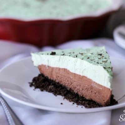 Chocolate Mint Mousse Pie | No Bake Dessert