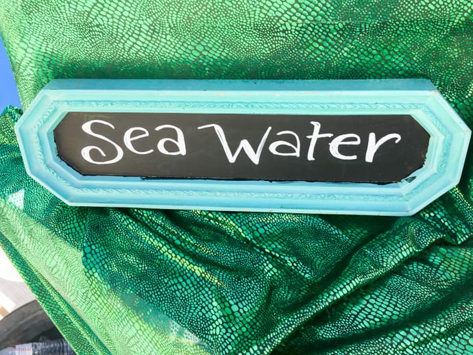 sea water sign 