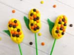 Celebrate fall by making these fun and tasty Harvest Corn Pops!