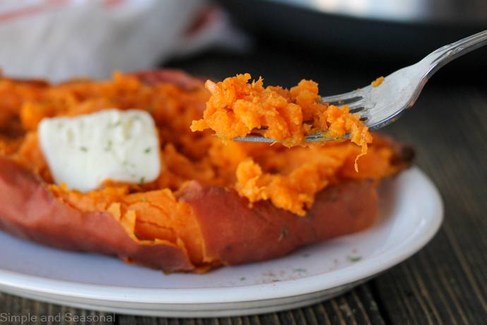 Crockpot Sweet Potatoes {So Easy!} –