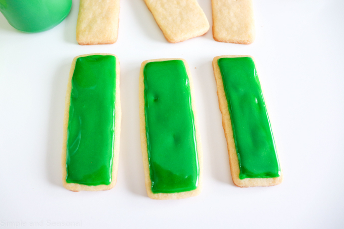 iced st. patrick's day sugar cookies