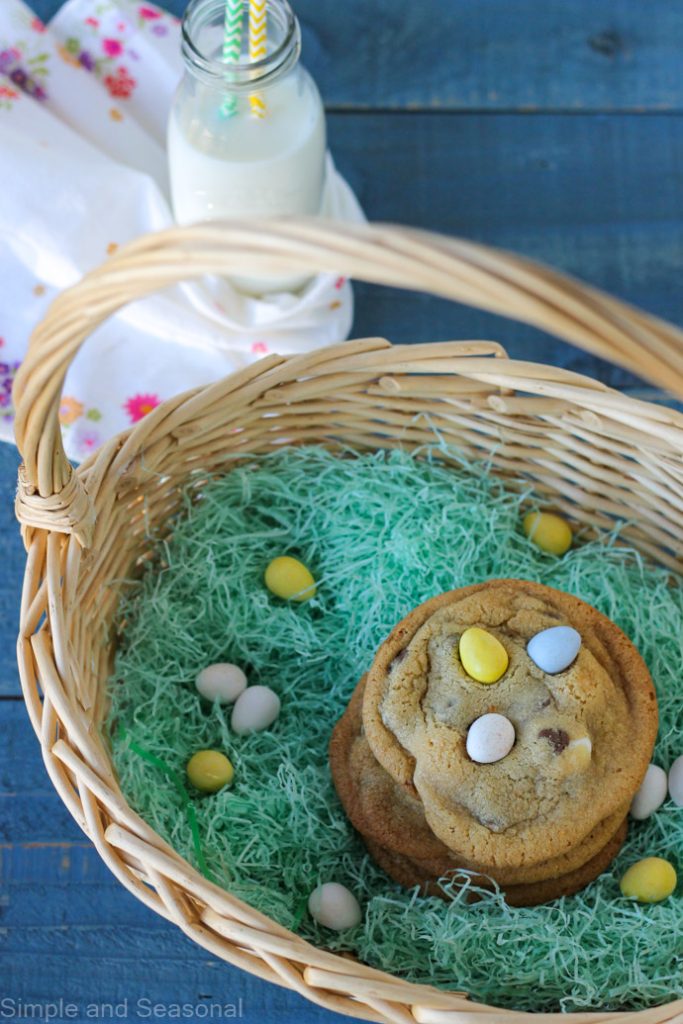 mini egg cookies in an Easter basket