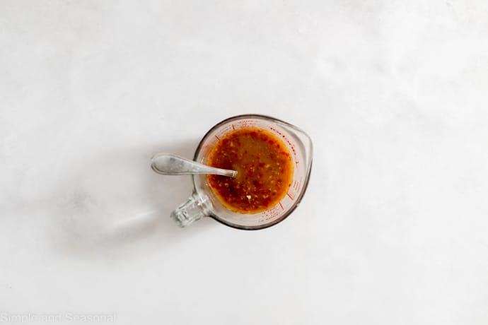 sweet and spicy sauce chili garlic sauce mixture
