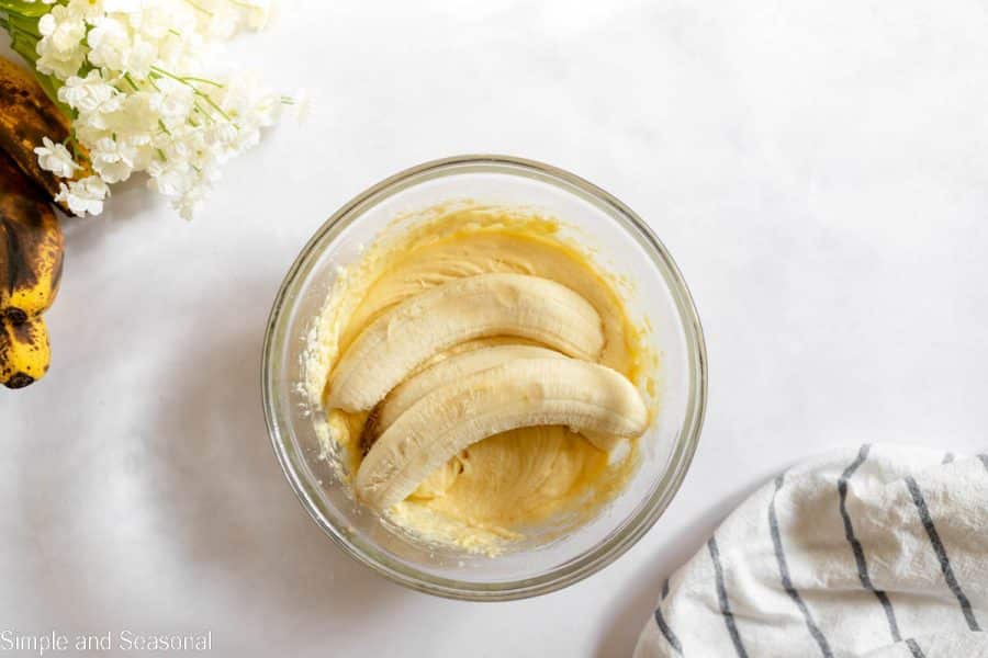 bananas in a bowl