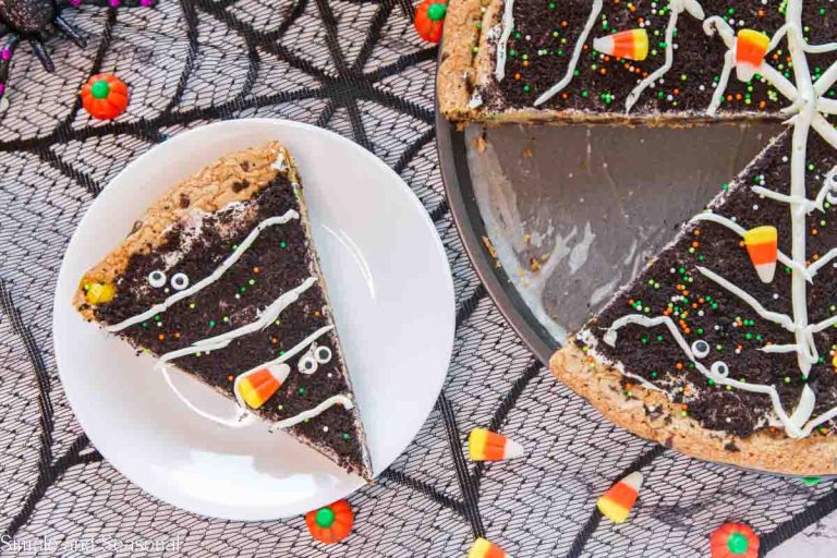 Halloween Giant Cookie Cake - Simple And Seasonal