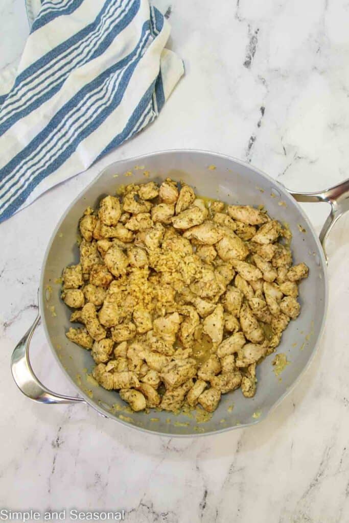 cooked chicken in the skillet